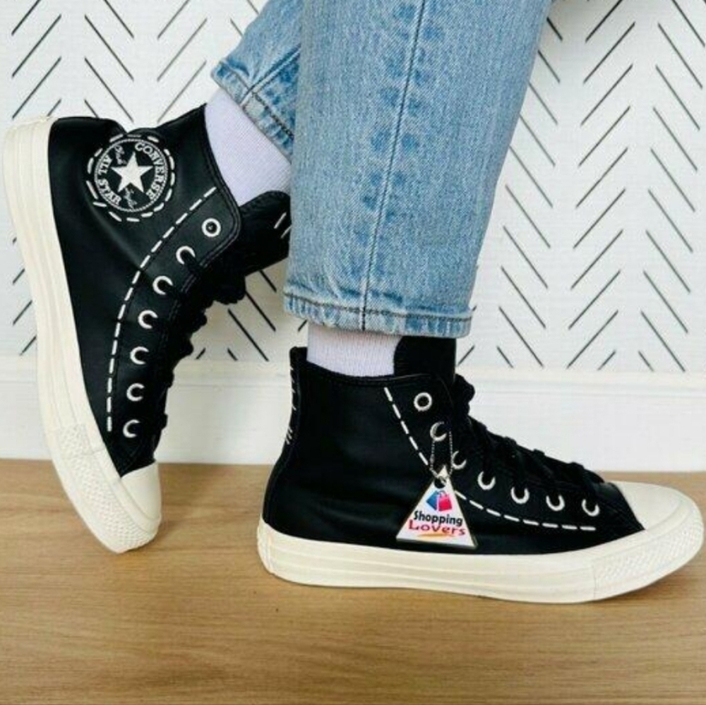 Chuck Taylor Women Leather Converse sneakers size 8 - Picture 4 of 12